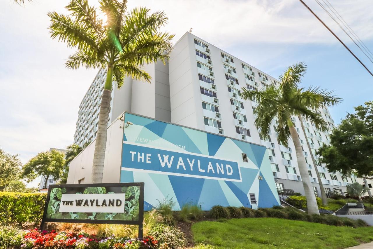 דירות סיינט פיטרסברג Frontdesk The Wayland Apts Downtown St Pete מראה חיצוני תמונה