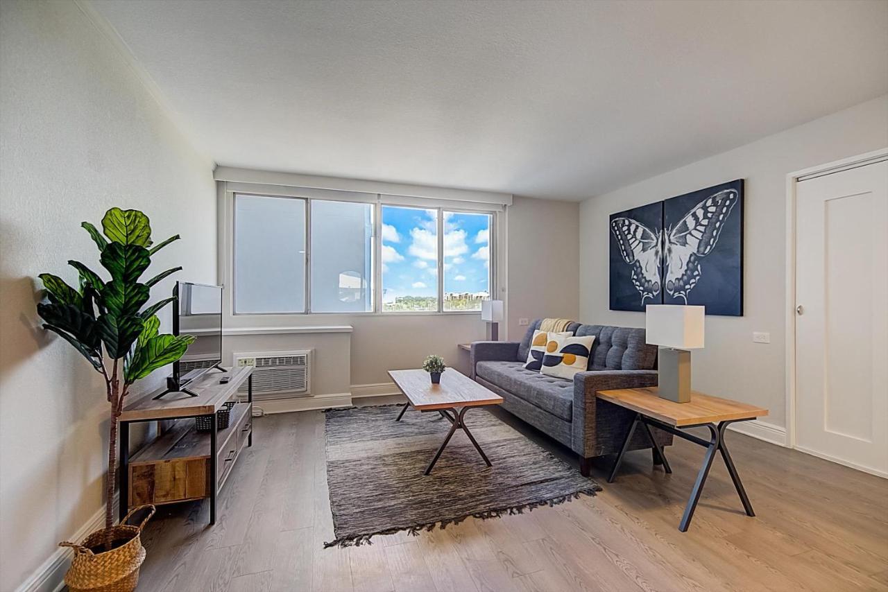 דירות סיינט פיטרסברג Frontdesk The Wayland Apts Downtown St Pete מראה חיצוני תמונה