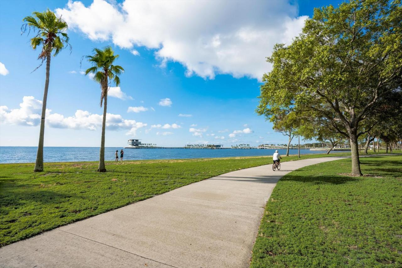 דירות סיינט פיטרסברג Frontdesk The Wayland Apts Downtown St Pete מראה חיצוני תמונה